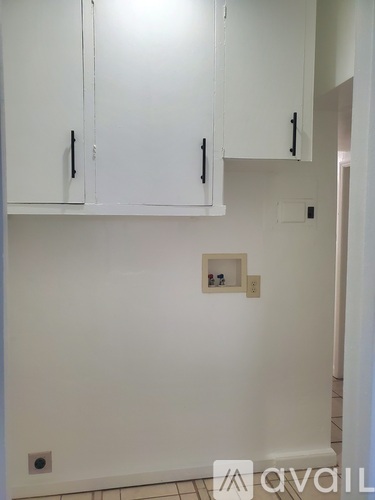 4732 E 1st St 1 Single Family Home for Rent - Photo gallery 4