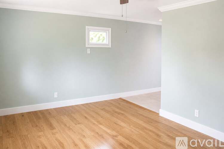 241 Sycamore Rd 3 Beds Single Family Home for Rent - Photo gallery 3