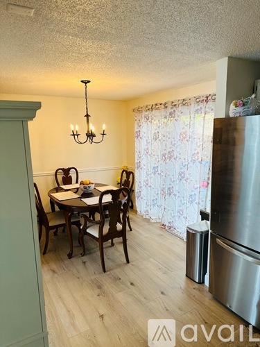 102 Charles St 3 Beds Townhouse for Rent - Photo gallery 2