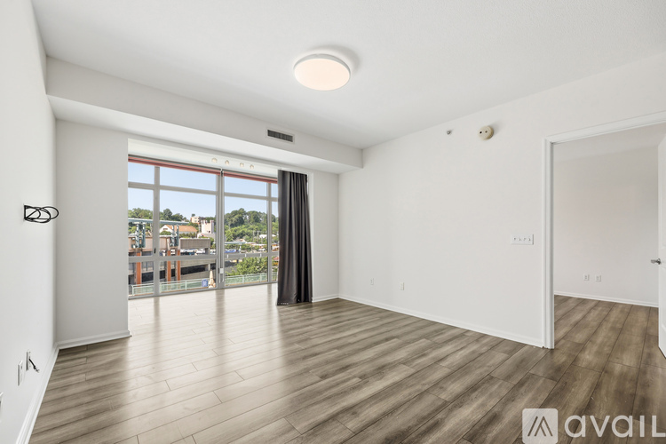 2720 South Arlington Mill Drive 2 Beds Condo for Rent - Photo gallery 3