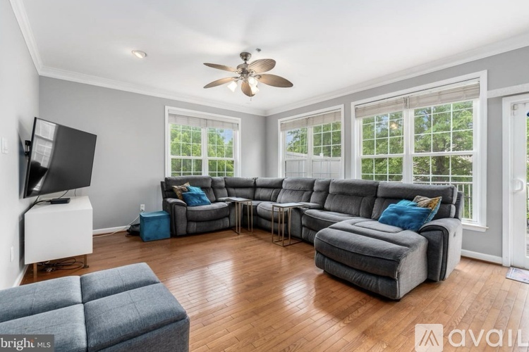 12371 Exchange Row 3 Beds Townhouse for Rent - Photo gallery 2