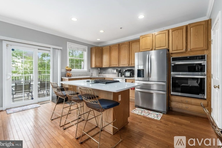 12371 Exchange Row 3 Beds Townhouse for Rent - Photo gallery 5