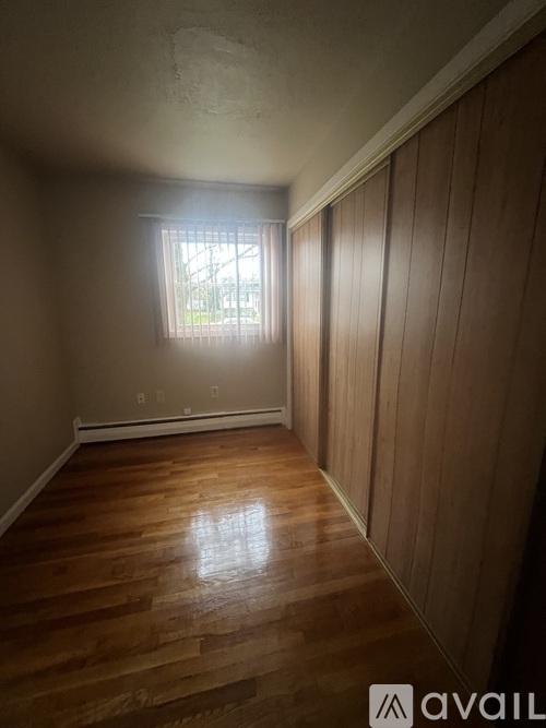 810 Ashton Street 3 Beds Apartment for Rent - Photo gallery 3
