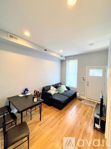 2135 South Fairfield Avenue 2 Beds Apartment for Rent - Photo gallery 4