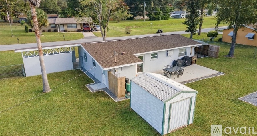 900 Northeast 44th Street 3 Beds Single Family Home for Rent - Photo gallery 3