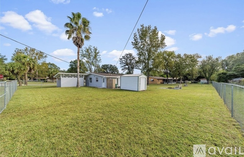 900 Northeast 44th Street 3 Beds Single Family Home for Rent - Photo gallery 4