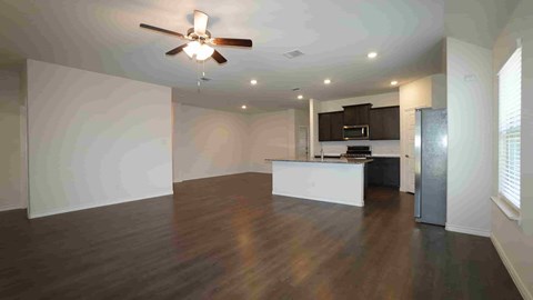 871 Philadelphia St 4 Beds Apartment for Rent