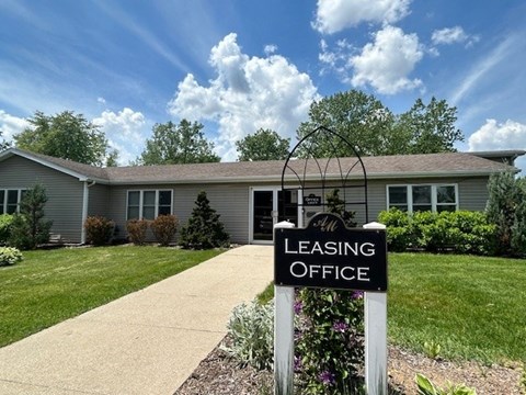 1227 Briarwood Blvd. 1-3 Beds Apartment for Rent