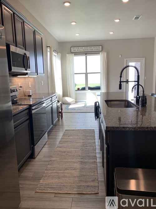 2509 Husk Street 4 Beds Single Family Home for Rent - Photo gallery 4