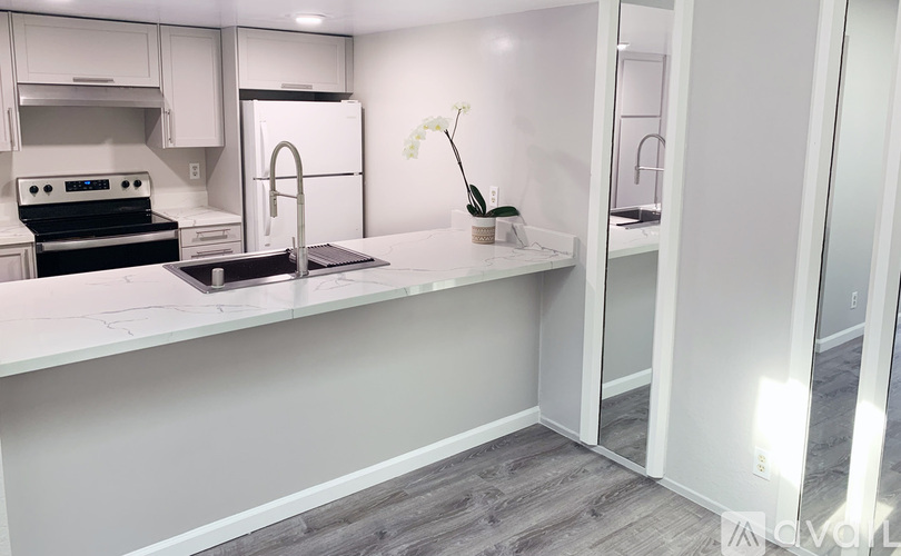 236 Red Oak Dr E 2 Beds Apartment for Rent - Photo gallery 5
