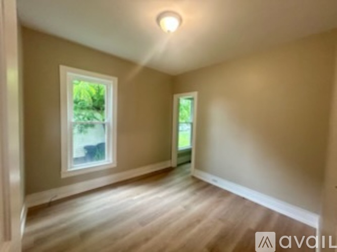 121 Broad St 2 Beds Single Family Home for Rent - Photo gallery 1