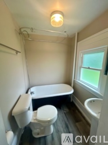 121 Broad St 2 Beds Single Family Home for Rent - Photo gallery 4