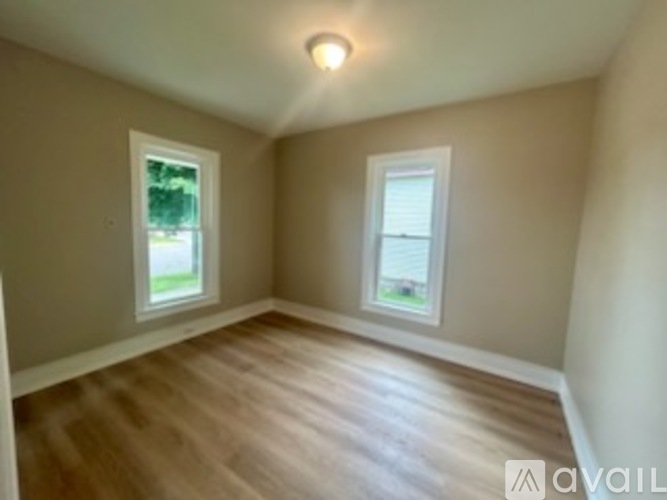 121 Broad St 2 Beds Single Family Home for Rent - Photo gallery 5