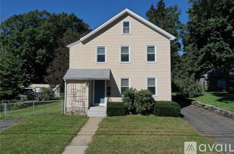 43 Mountain Street 1 Apartment for Rent - Photo gallery 1