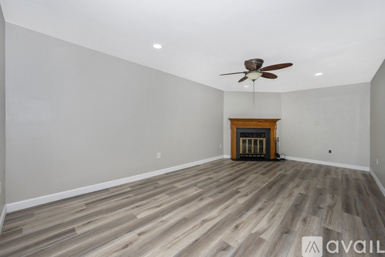 1473 Chatham Court 3 Beds Condo for Rent - Photo gallery 5