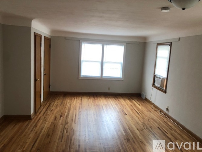 131 8th Ave N 3 Beds Apartment for Rent - Photo gallery 2