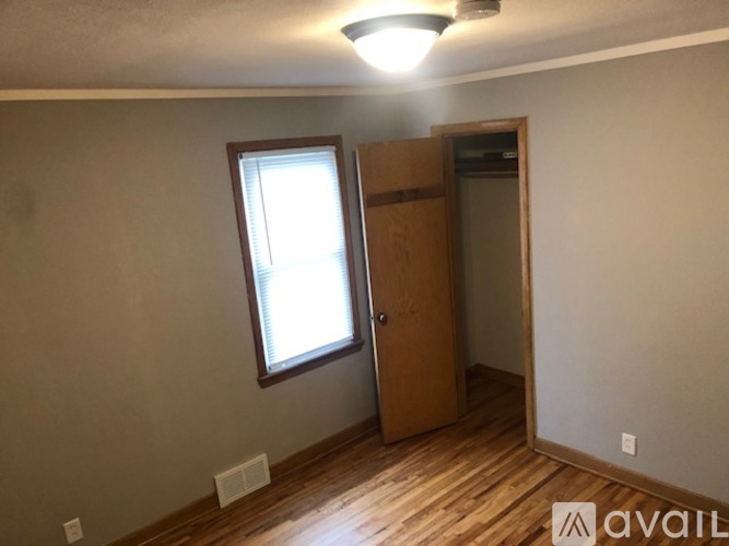 131 8th Ave N 3 Beds Apartment for Rent - Photo gallery 3