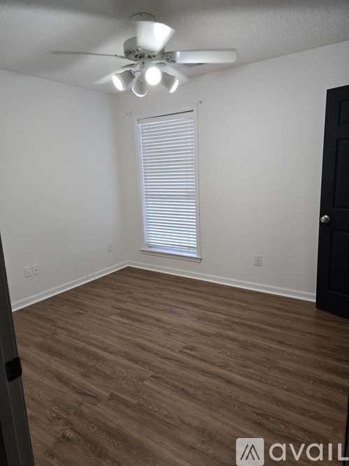 125 Hidden Creek Parkway 3 Beds Single Family Home for Rent - Photo gallery 2