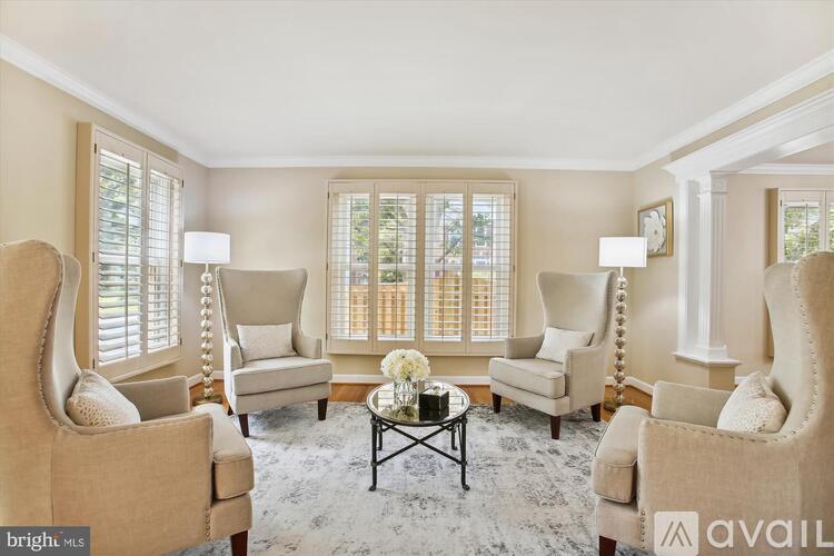 2071 Madrillon Road 5 Beds Single Family Home for Rent - Photo gallery 4