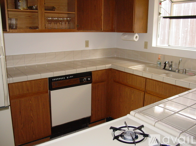 963 Skyline Drive 2 Beds Single Family Home for Rent - Photo gallery 2