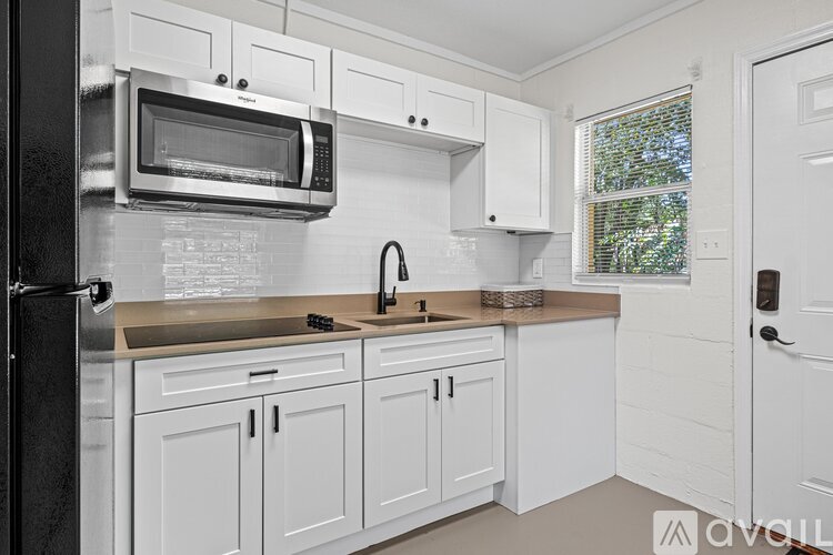 762 Westcott St 2 Beds Apartment for Rent - Photo gallery 1