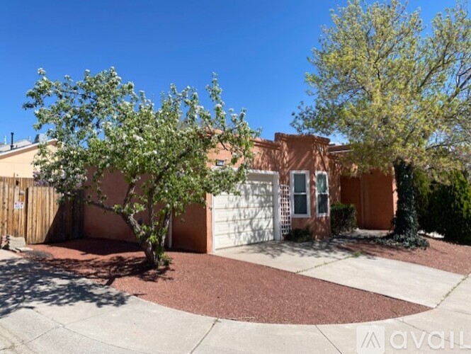 818 Knox Court Northeast 2 Beds Single Family Home for Rent - Photo gallery 1