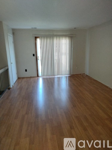 706 North Oaks Boulevard 1 Condo for Rent - Photo gallery 1