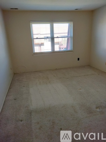 706 North Oaks Boulevard 1 Condo for Rent - Photo gallery 3