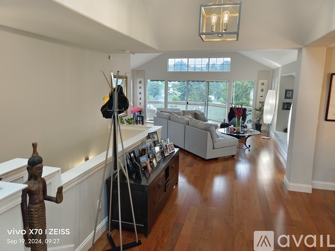 6201 Acacia Ave 4 Beds Single Family Home for Rent - Photo gallery 5