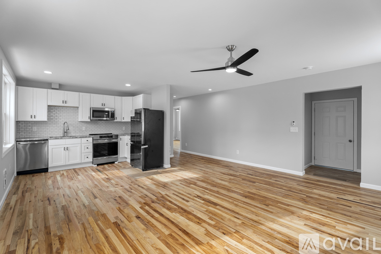 108 Main Street 2 Beds Apartment for Rent - Photo gallery 1