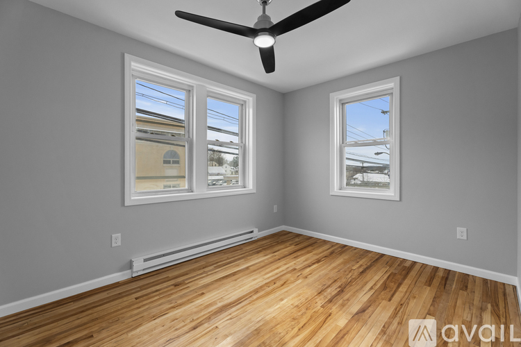 108 Main Street 2 Beds Apartment for Rent - Photo gallery 3