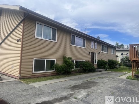 917 E 46Th Ct 2 Beds Apartment for Rent