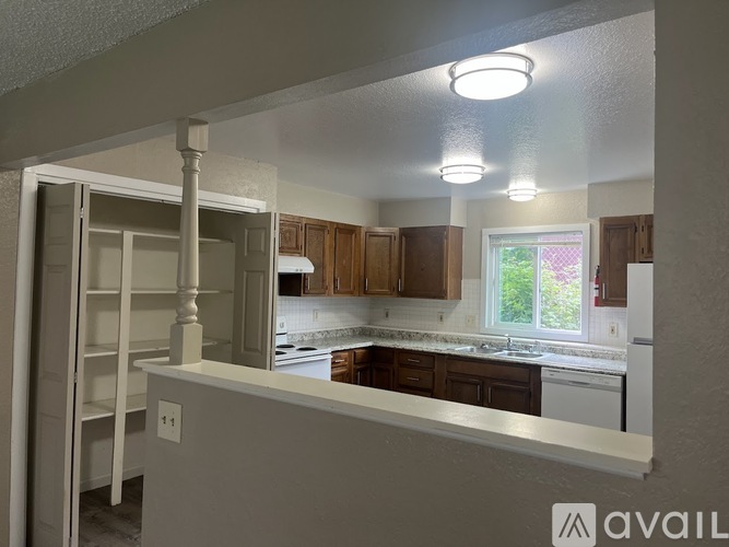 917 E 46th Ct 2 Beds Apartment for Rent - Photo gallery 5