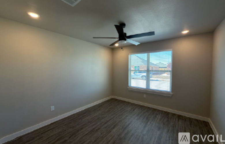 2844 Glennster St 3 Beds Single Family Home for Rent - Photo gallery 5