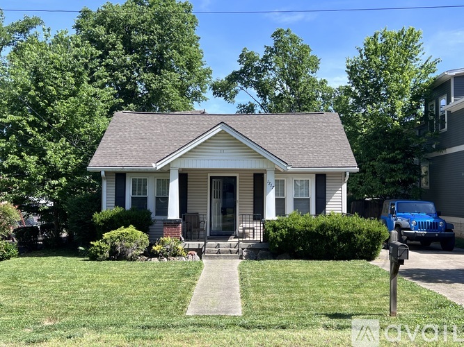 1217 Chester Avenue 2 Beds Single Family Home for Rent - Photo gallery 1