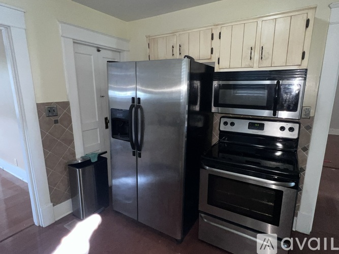 1217 Chester Avenue 2 Beds Single Family Home for Rent - Photo gallery 5