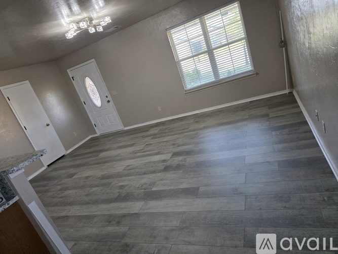 8029 Northwest 74th Street 3 Beds Single Family Home for Rent - Photo gallery 3