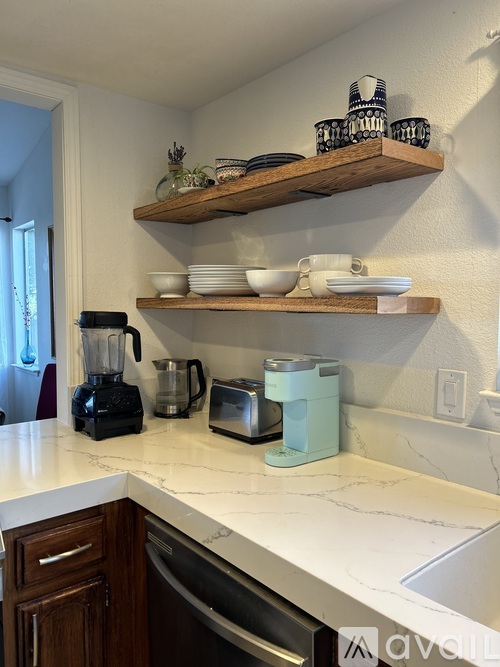 1630 E Lassen Ave 3 Beds Single Family Home for Rent - Photo gallery 4