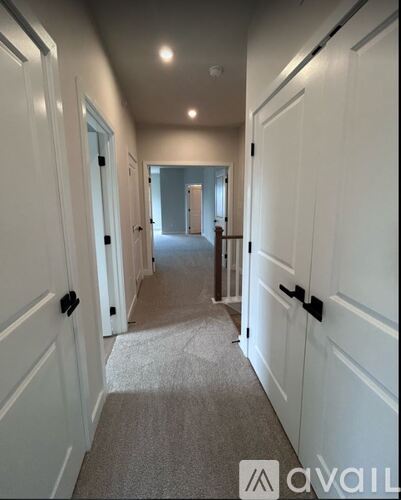 8020 Lake Laurel Ln 3 Beds Condo for Rent - Photo gallery 1