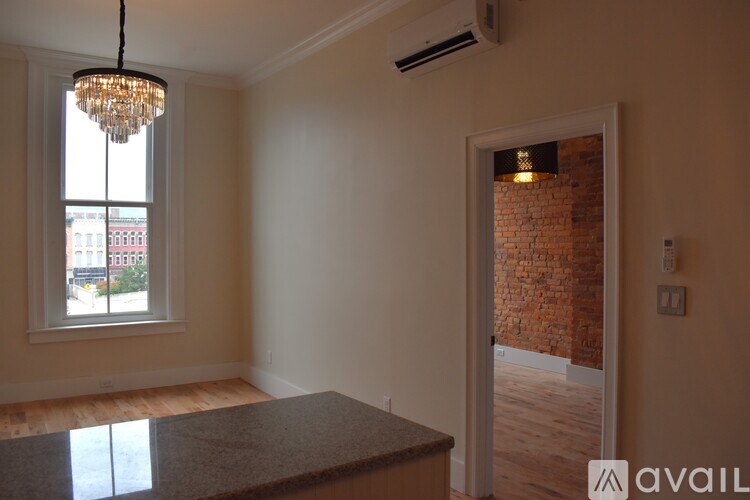 110 Baldwin St 1 Apartment for Rent - Photo gallery 2