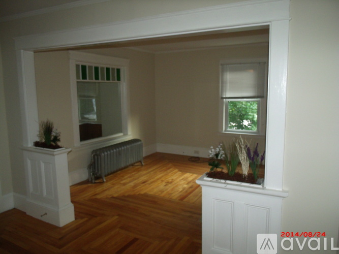 Roosevelt Avenue 3 Beds Apartment for Rent - Photo gallery 5
