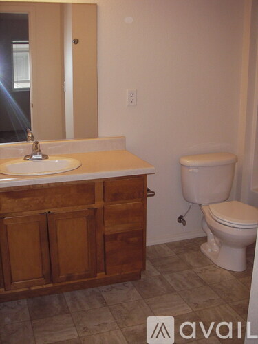 525 Western Ave 2 Beds Apartment for Rent - Photo gallery 4