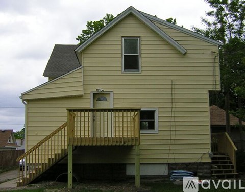 527 Hall Ave 1 Apartment for Rent