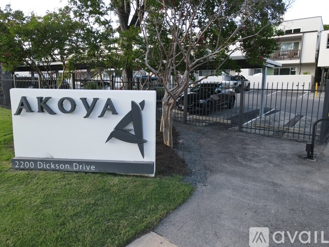 2200 Dickson Drive 2 Beds Condo for Rent - Photo gallery 1
