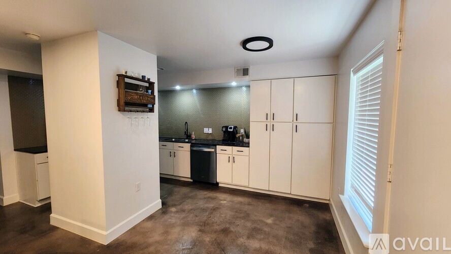 2200 Dickson Drive 2 Beds Condo for Rent - Photo gallery 3