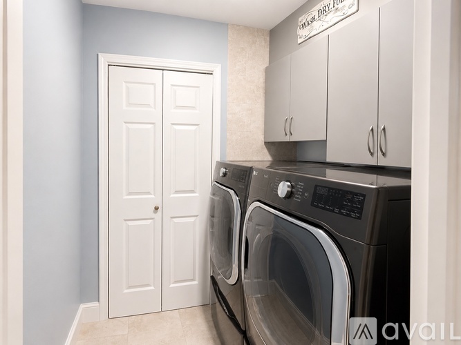 605 Red Robin Road 3 Beds Single Family Home for Rent - Photo gallery 4