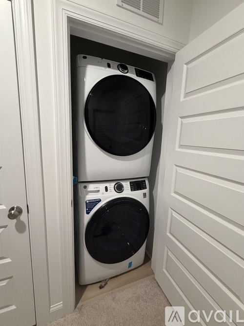618 Market Grove Drive 1 Townhouse for Rent - Photo gallery 3