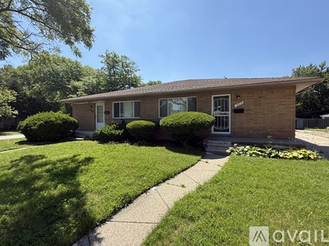14215 W Nine Mile Rd 3 Beds Apartment for Rent