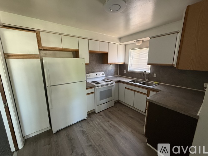 14215 W Nine Mile Rd 3 Beds Single Family Home for Rent - Photo gallery 3