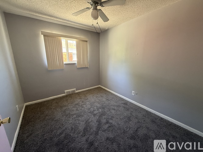 14215 W Nine Mile Rd 3 Beds Single Family Home for Rent - Photo gallery 5